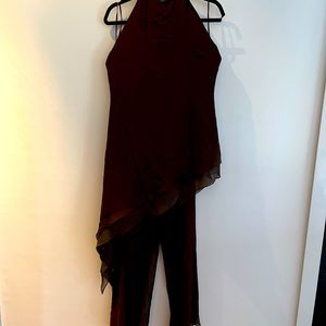 Set of pant with a halter blouse